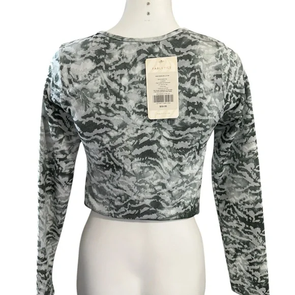 NWTS Fabletics Mari Seamless Long Sleeve Crop Top Sz M Tiger Tie Dye Green White - Picture 4 of 8